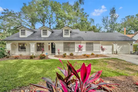 425 WHISPERING OAK LN — home for sale