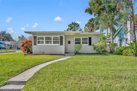 2000 N WESTMORELAND DR — home for sale
