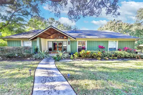 402 MAGNOLIA OAK DR — home for sale