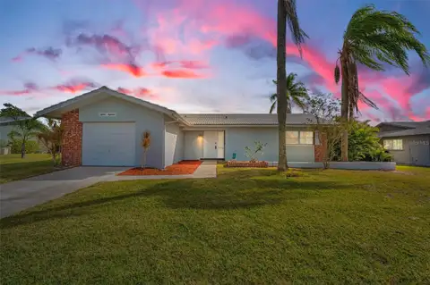 1518 W DORCHESTER DR — home for sale