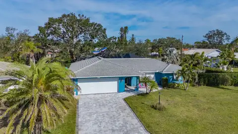 429 N ROSSETTI DR — home for sale
