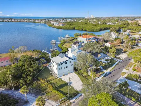 1640 SEA BREEZE DR — home for sale
