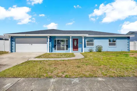 8421 FLAGSTONE DR — home for sale