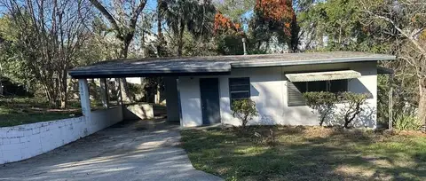 1607 LAKEVIEW CT — home for sale