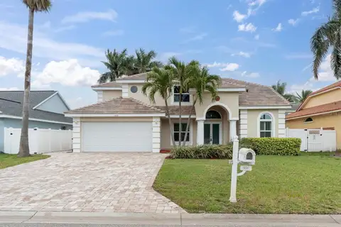 906 LANDMARK CIR S — home for sale